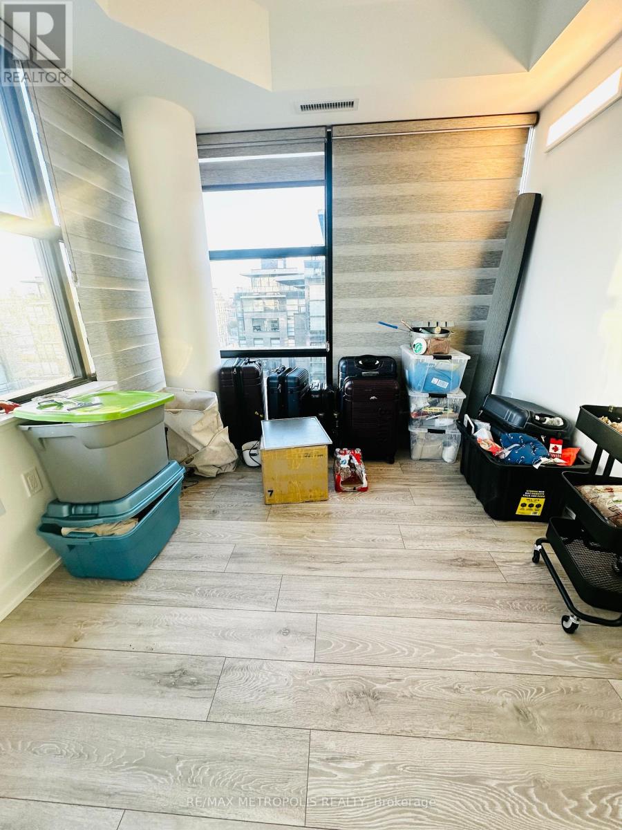 MLS® listing #29287892 for sale located at 450 F - 1608 CHARLES STREET