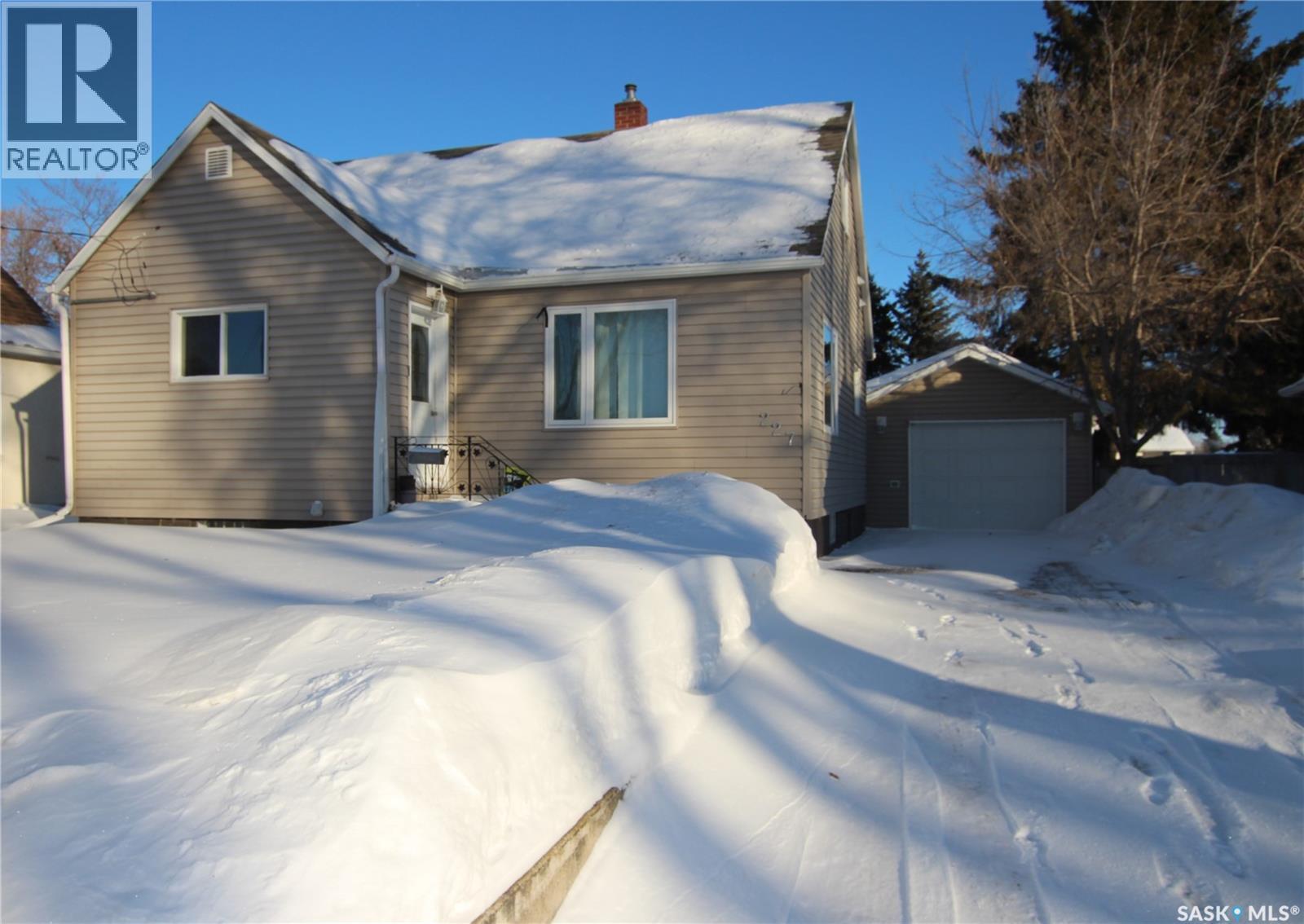MLS® listing #29287897 for sale located at 227 Maple AVENUE