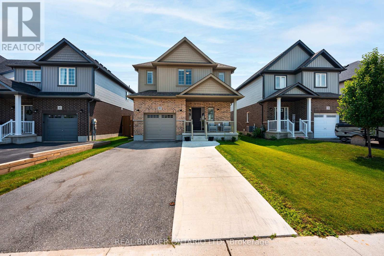 MLS® listing #29288772 for sale located at 69 MIRANDA PATH