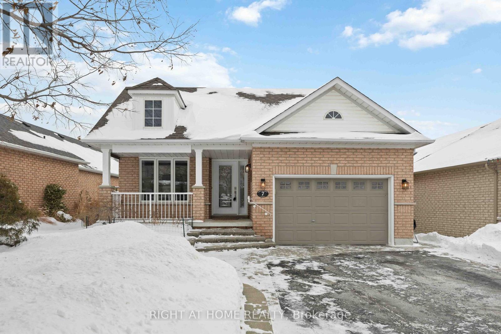 MLS® listing #29288914 for sale located at 7 LADY MAY DRIVE