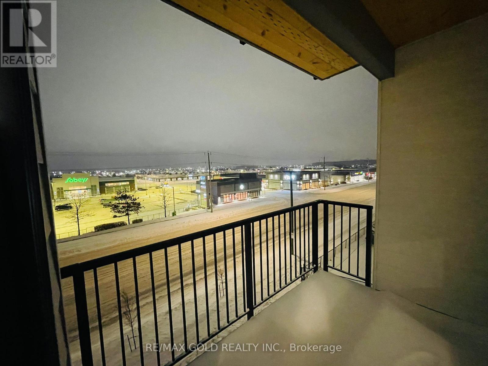 MLS® listing #29289822 for sale located at 313 - 101 GOLDEN EAGLE ROAD