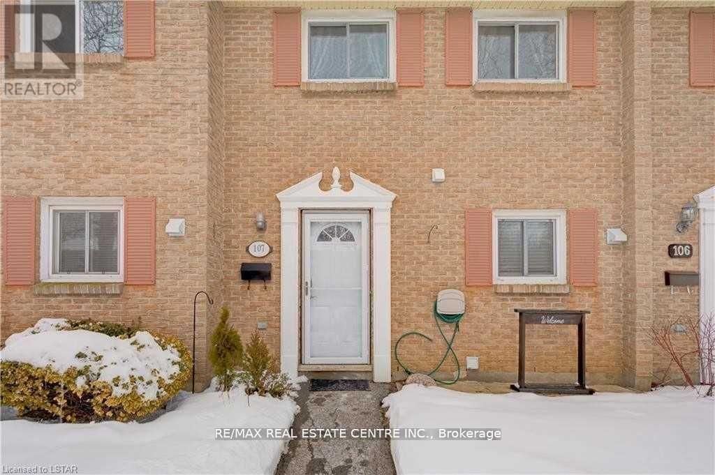 MLS® listing #29289823 for sale located at 107 - 166 SOUTHDALE ROAD