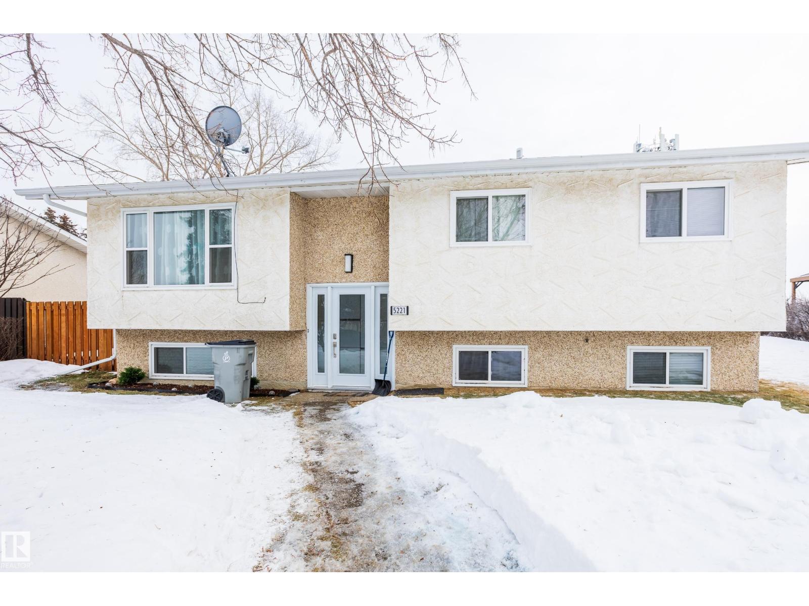 MLS® listing #29291215 for sale located at 5221 51 A AV