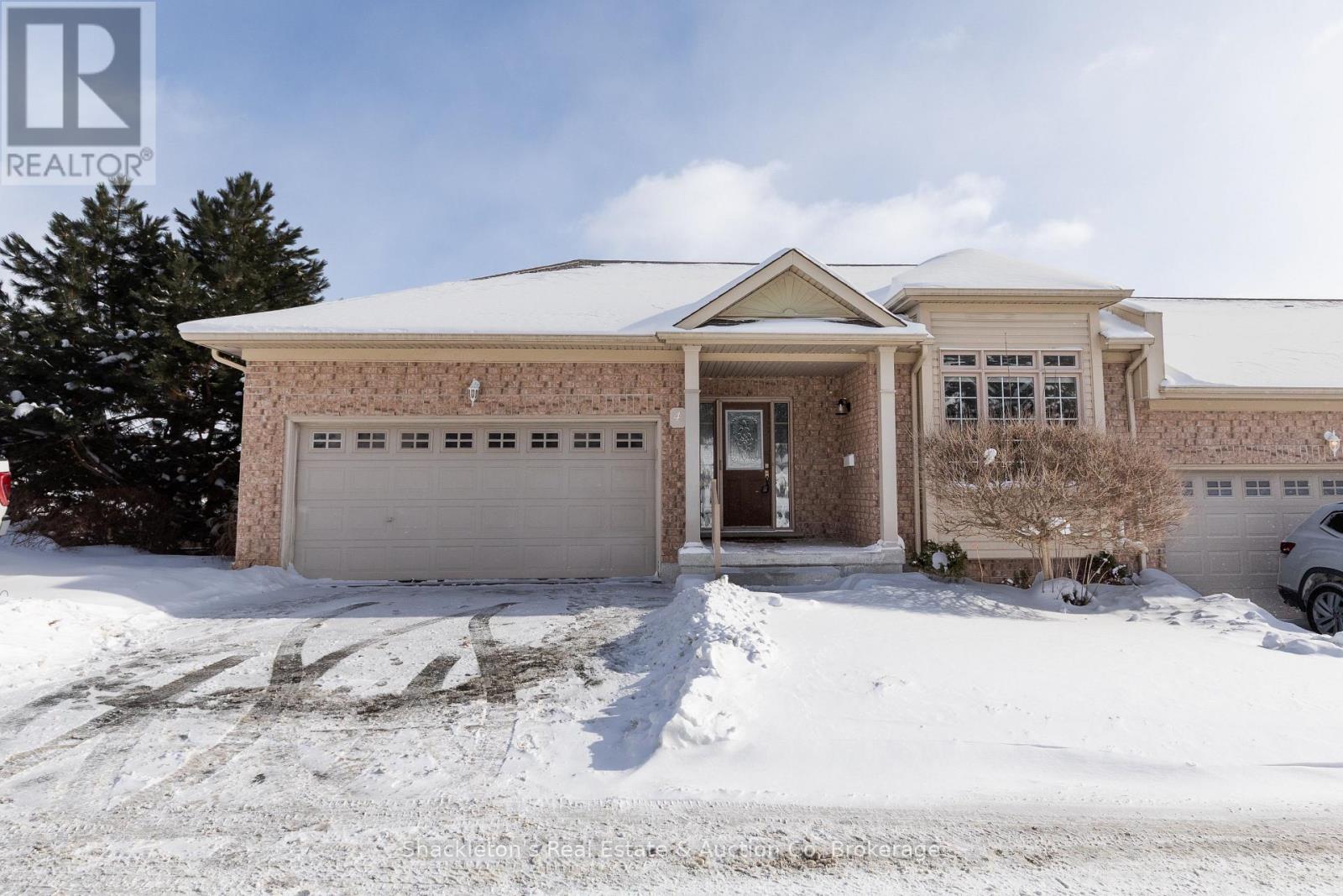 MLS® listing #29293700 for sale located at 4 - 165 CHANDOS DRIVE