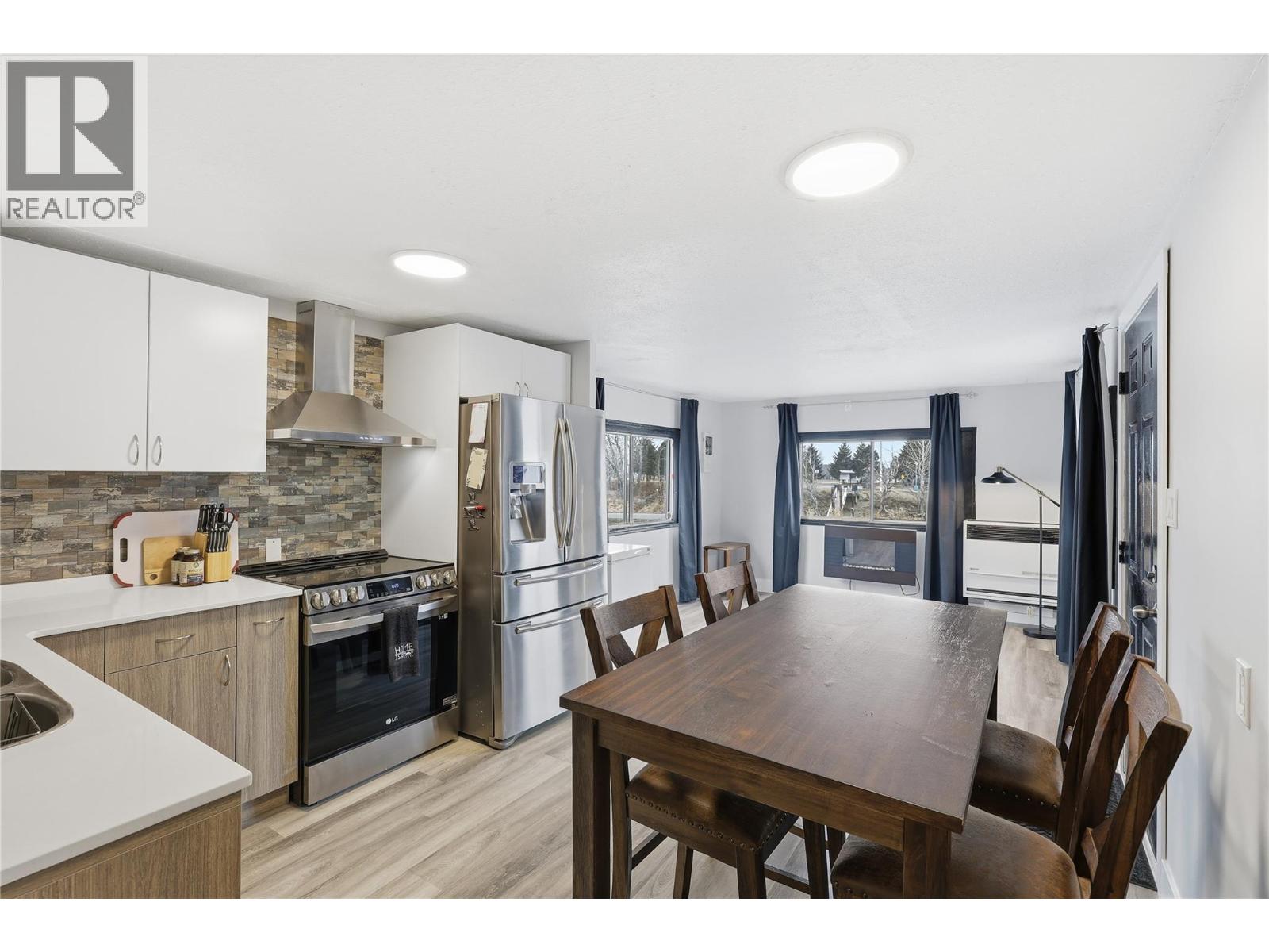 MLS® listing #29295257 for sale located at 41 Van Dyke St Street