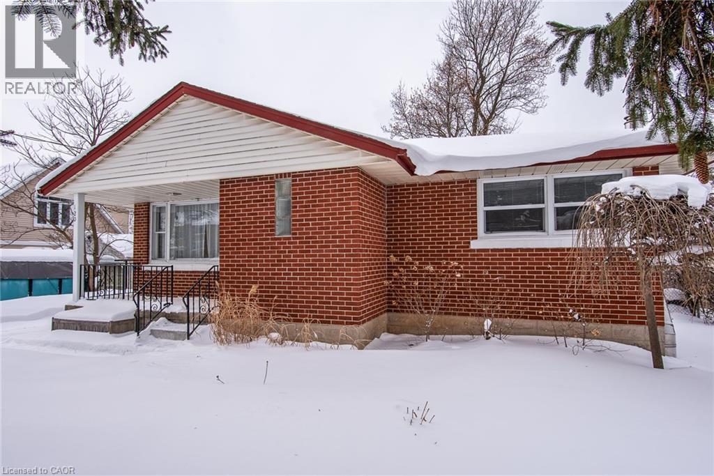 MLS® listing #29296741 for sale located at 120 FOURTH Avenue