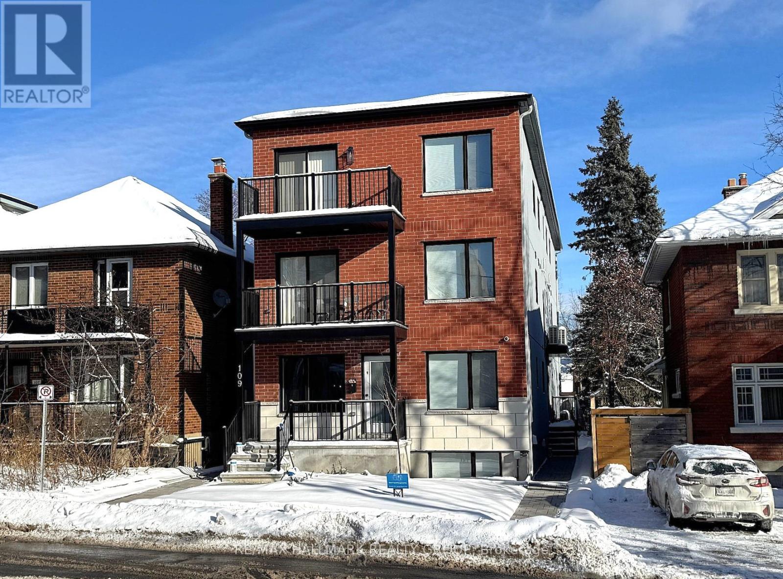 MLS® listing #29297371 for sale located at 6 - 109 RUSSELL AVENUE
