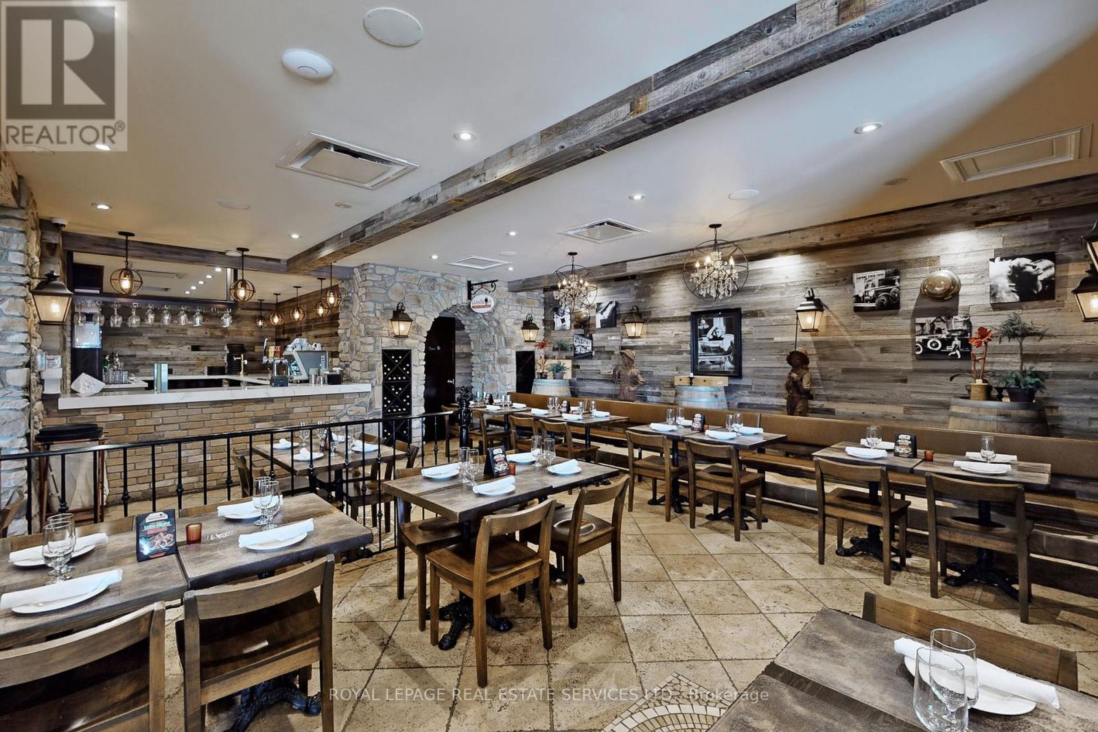 MLS® listing #29298595 for sale located at 22 ONTARIO STREET