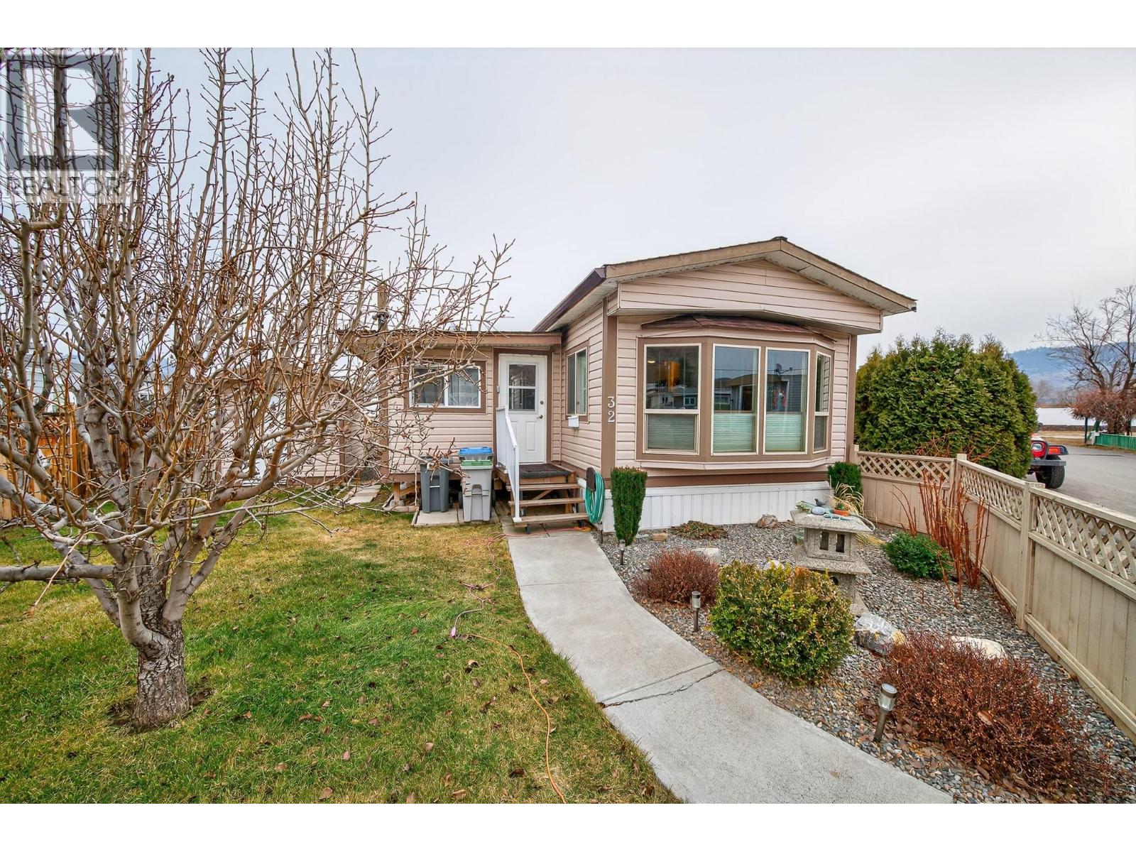 MLS® listing #29299973 for sale located at 1375 Ord Road Unit# 32