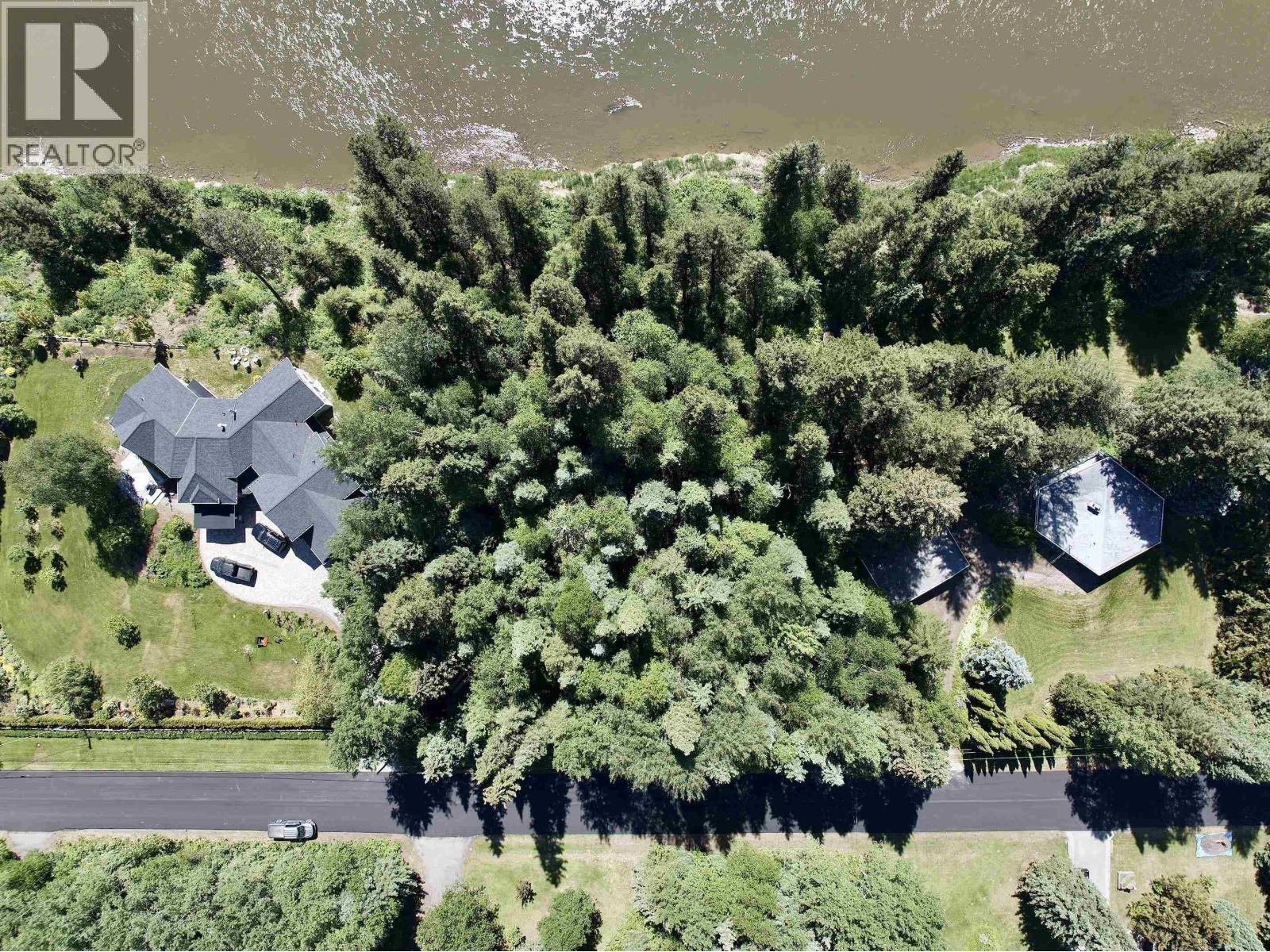 MLS® listing #29300403 for sale located at 7047 BENCH DRIVE