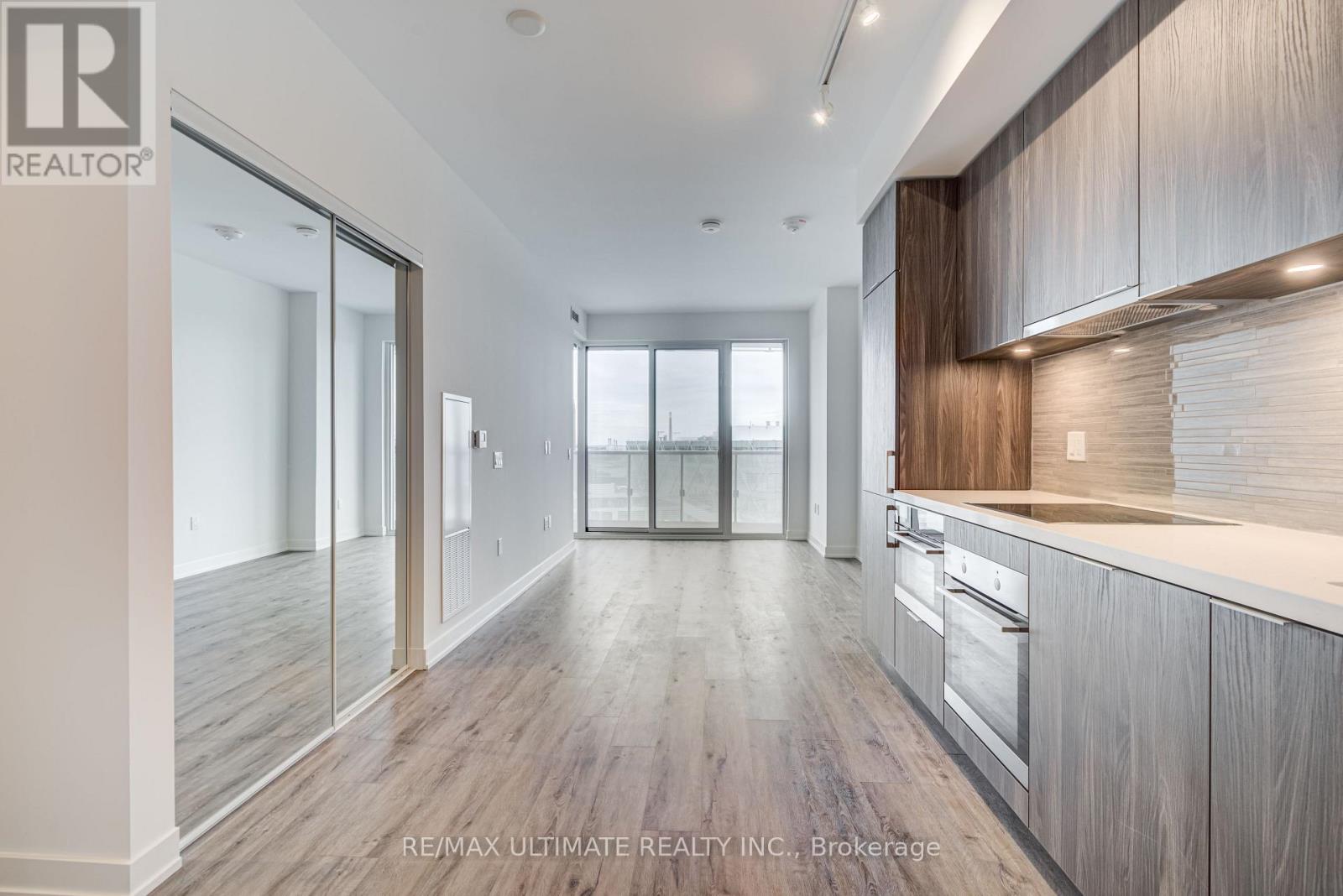 MLS® listing #29301211 for sale located at 1601 - 15 QUEENS QUAY E