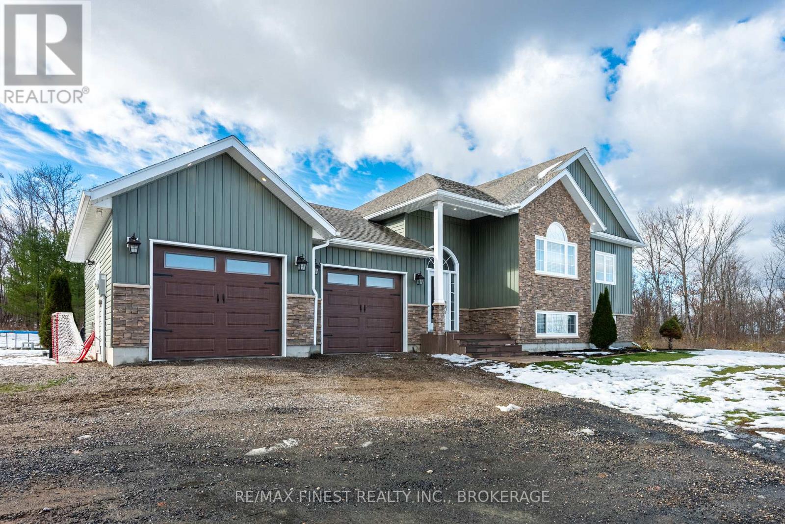 MLS® listing #29302106 for sale located at 1557 LONG LAKE ROAD