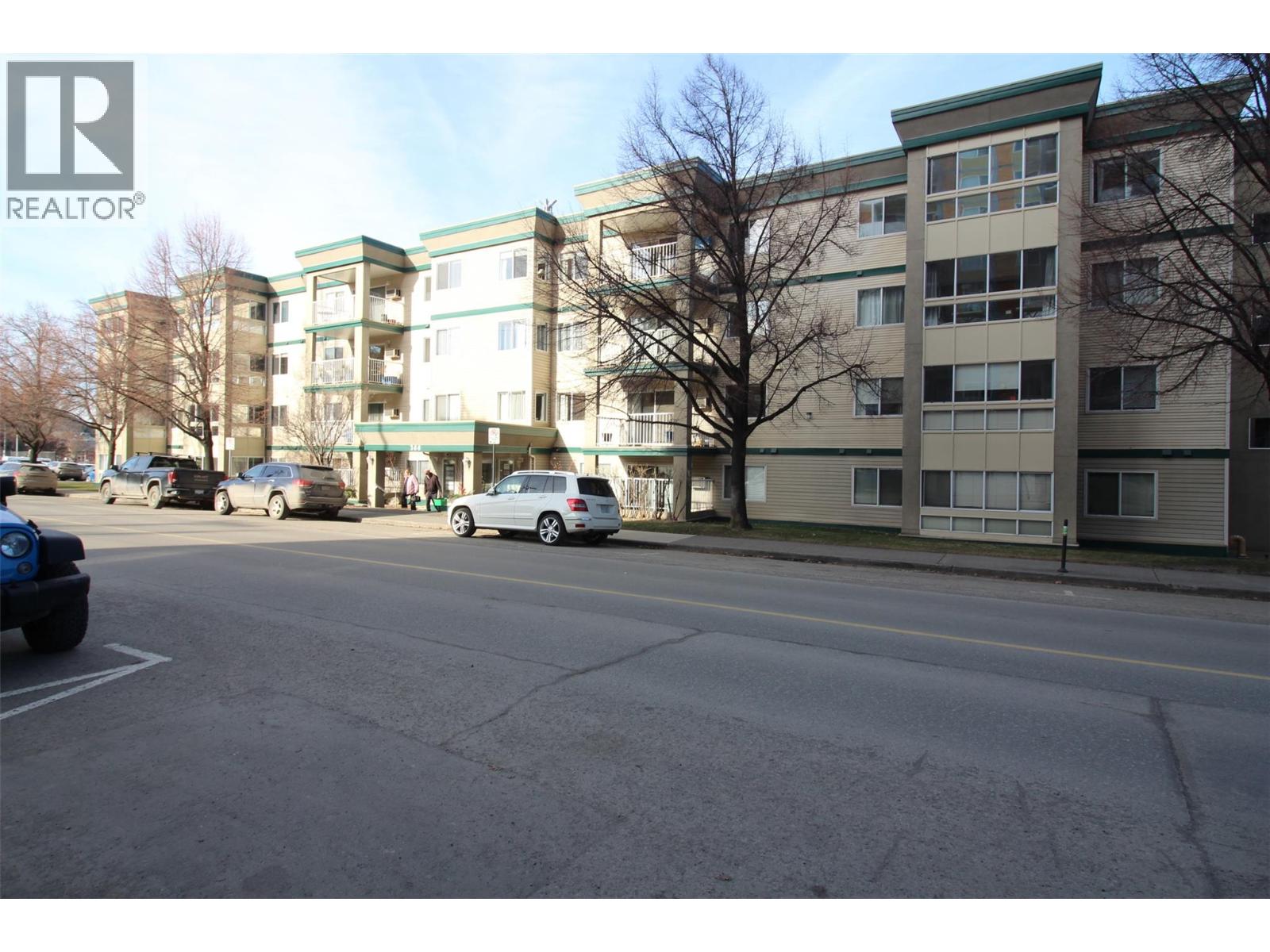 MLS® listing #29303721 for sale located at 360 BATTLE Street Unit# 308