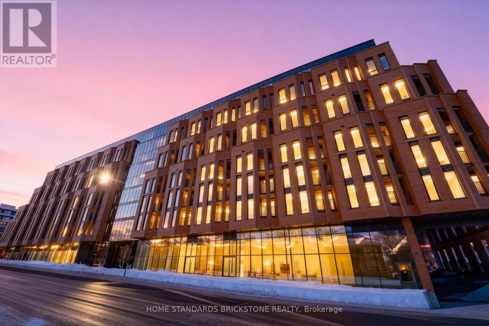 MLS® listing #29304068 for sale located at 405 - 1720 BAYVIEW AVENUE