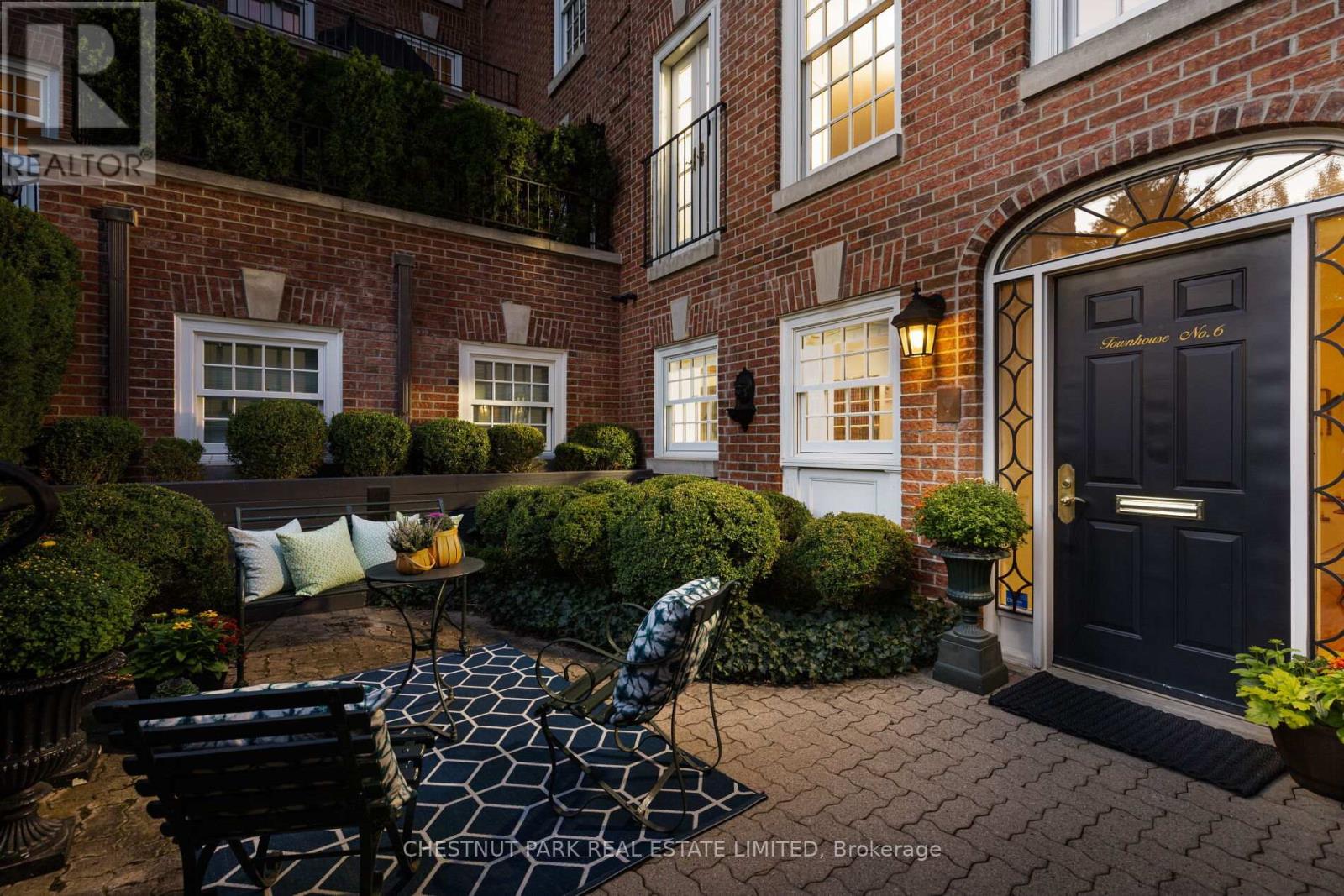 MLS® listing #29304071 for sale located at TH6 - 94 CRESCENT ROAD