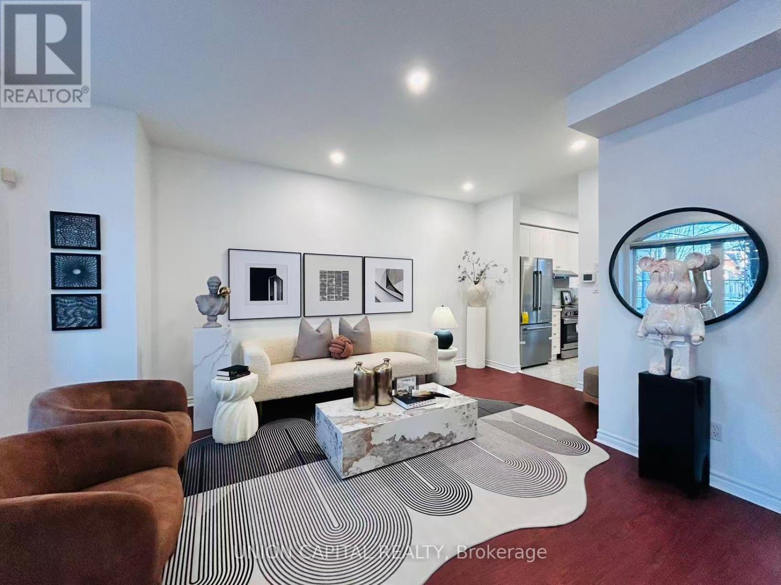 MLS® listing #29304872 for sale located at 29 QUEEN'S PLATE DRIVE