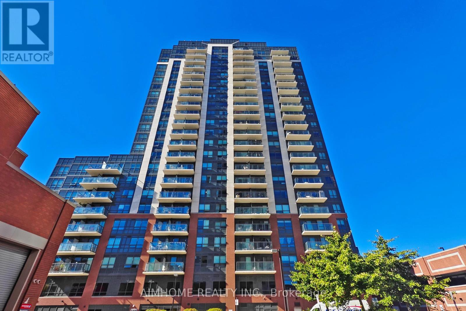 MLS® listing #29304904 for sale located at 311 - 1420 DUPONT STREET