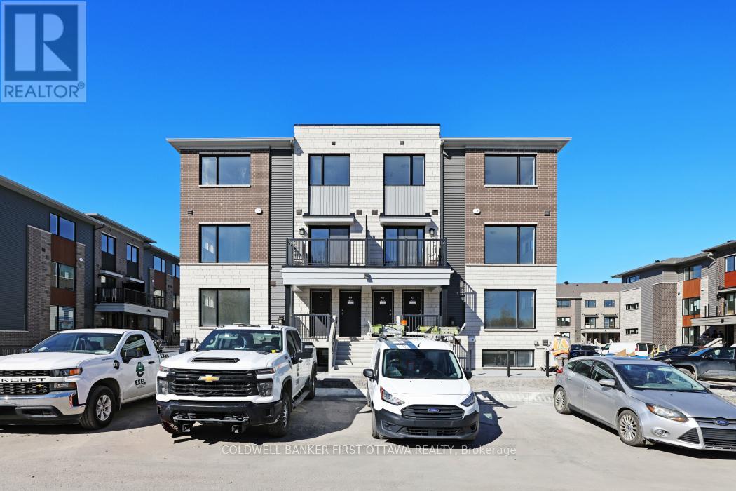 MLS® listing #29305059 for sale located at 917 CREEKWAY PRIVATE