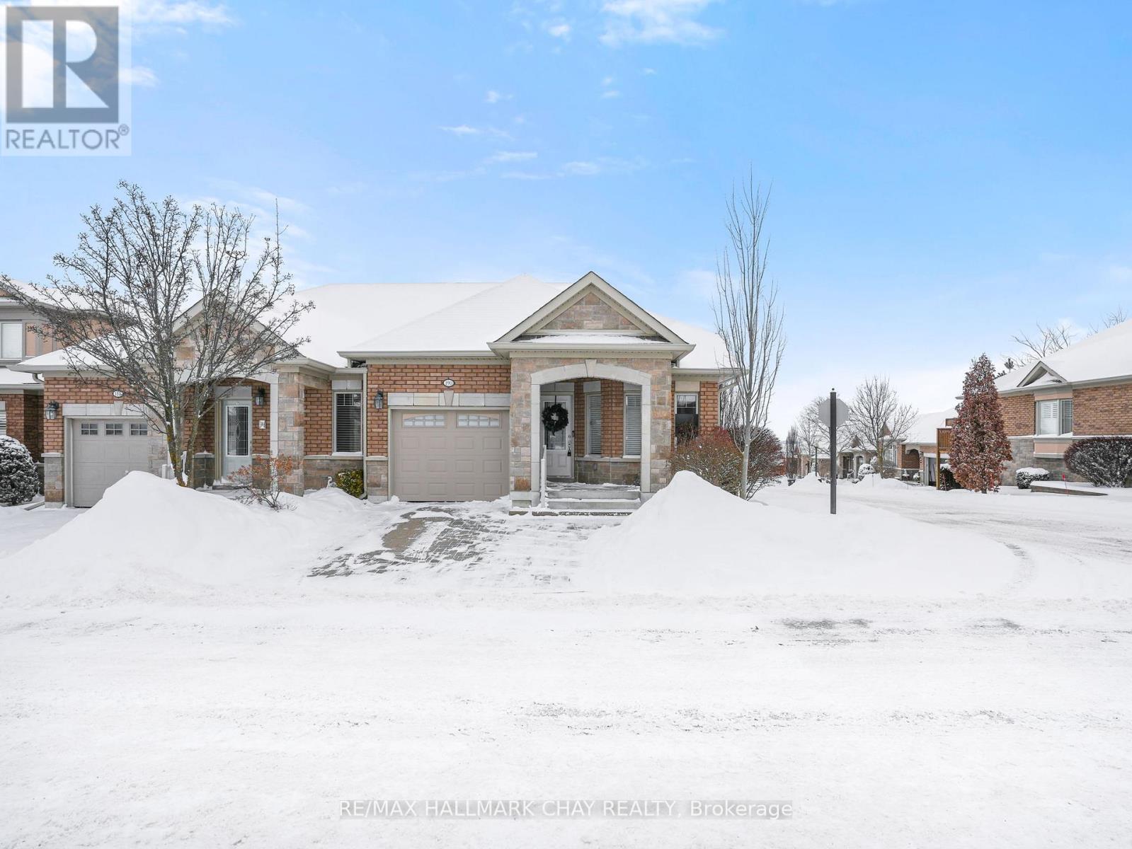 MLS® listing #29309087 for sale located at 190 RIDGE WAY