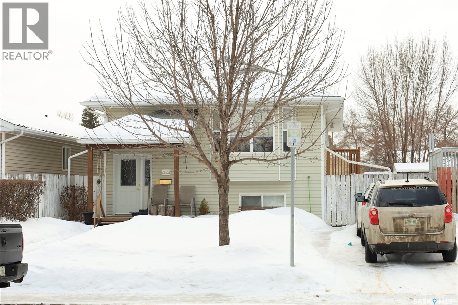 MLS® listing #29309950 for sale located at 2823 18th STREET W