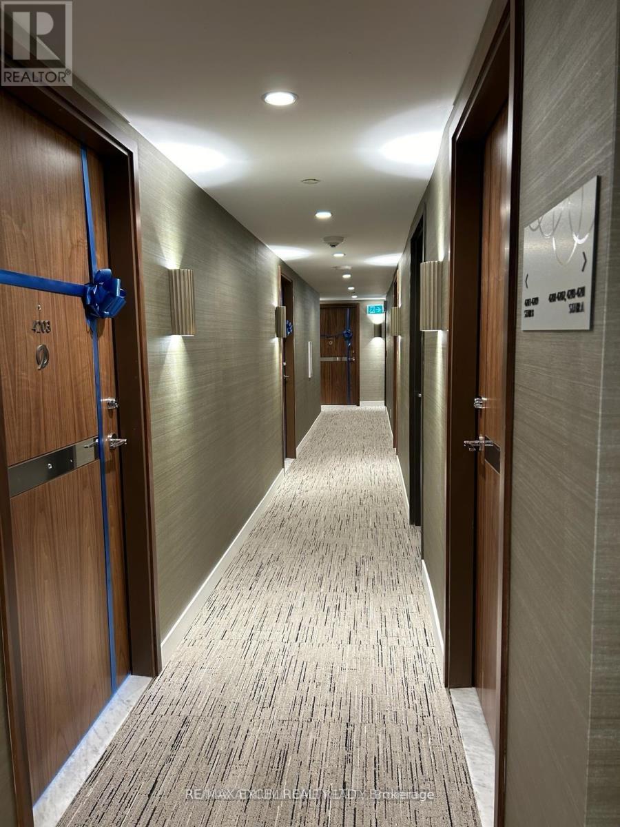 MLS® listing #29309976 for sale located at 4203 - 38 WIDMER STREET