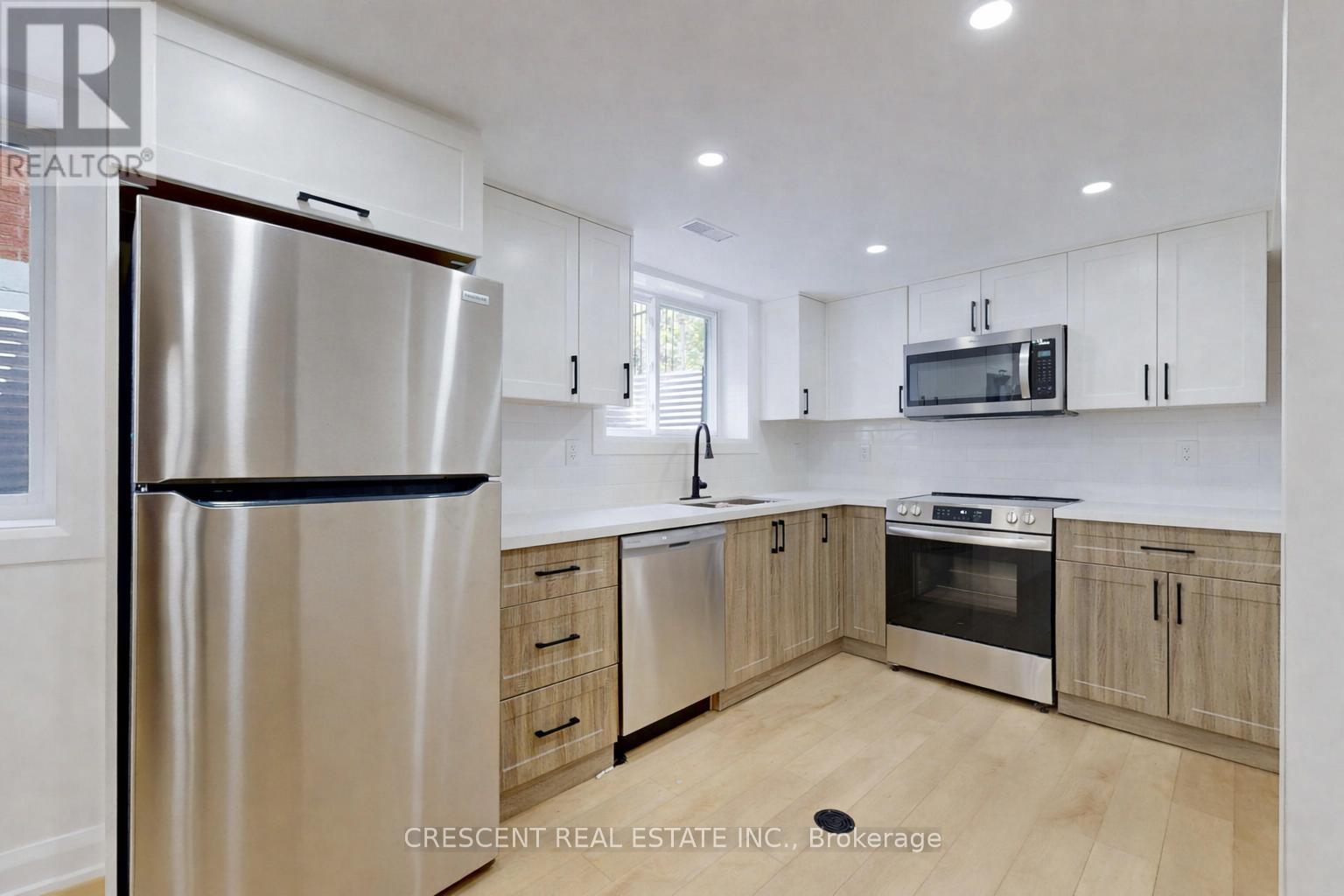 MLS® listing #29310008 for sale located at LOWER - 59 ELKWOOD COURT