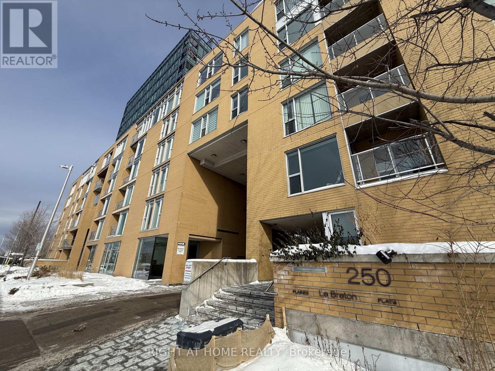 MLS® listing #29310469 for sale located at 319 - 250 LETT STREET