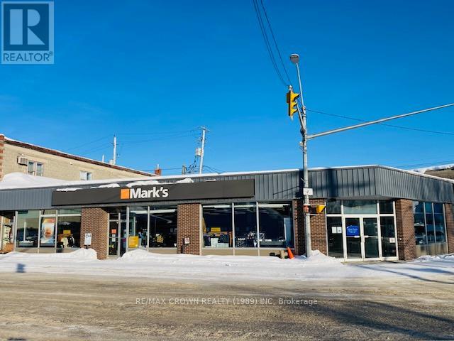 MLS® listing #29312321 for sale located at 52 RIVERSIDE DRIVE