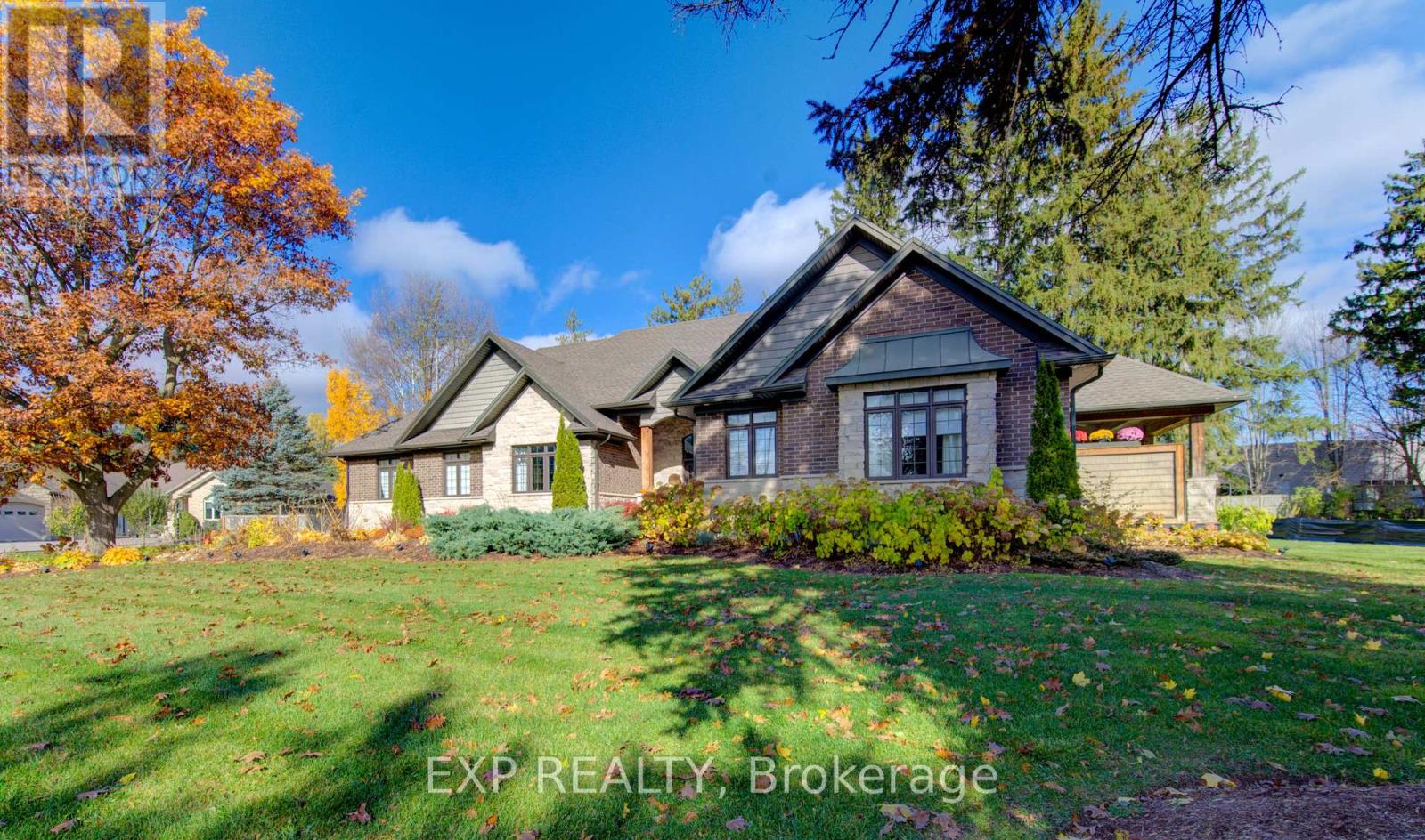 MLS® listing #29312471 for sale located at 52 EDGEHILL DRIVE