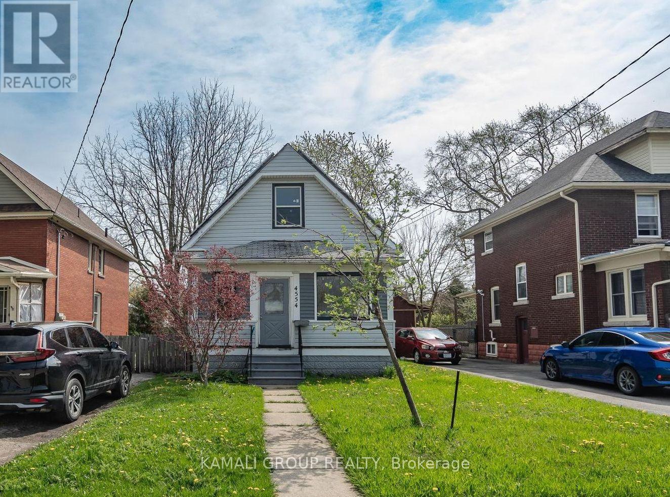 MLS® listing #29312930 for sale located at MAIN - 4554 THIRD AVENUE