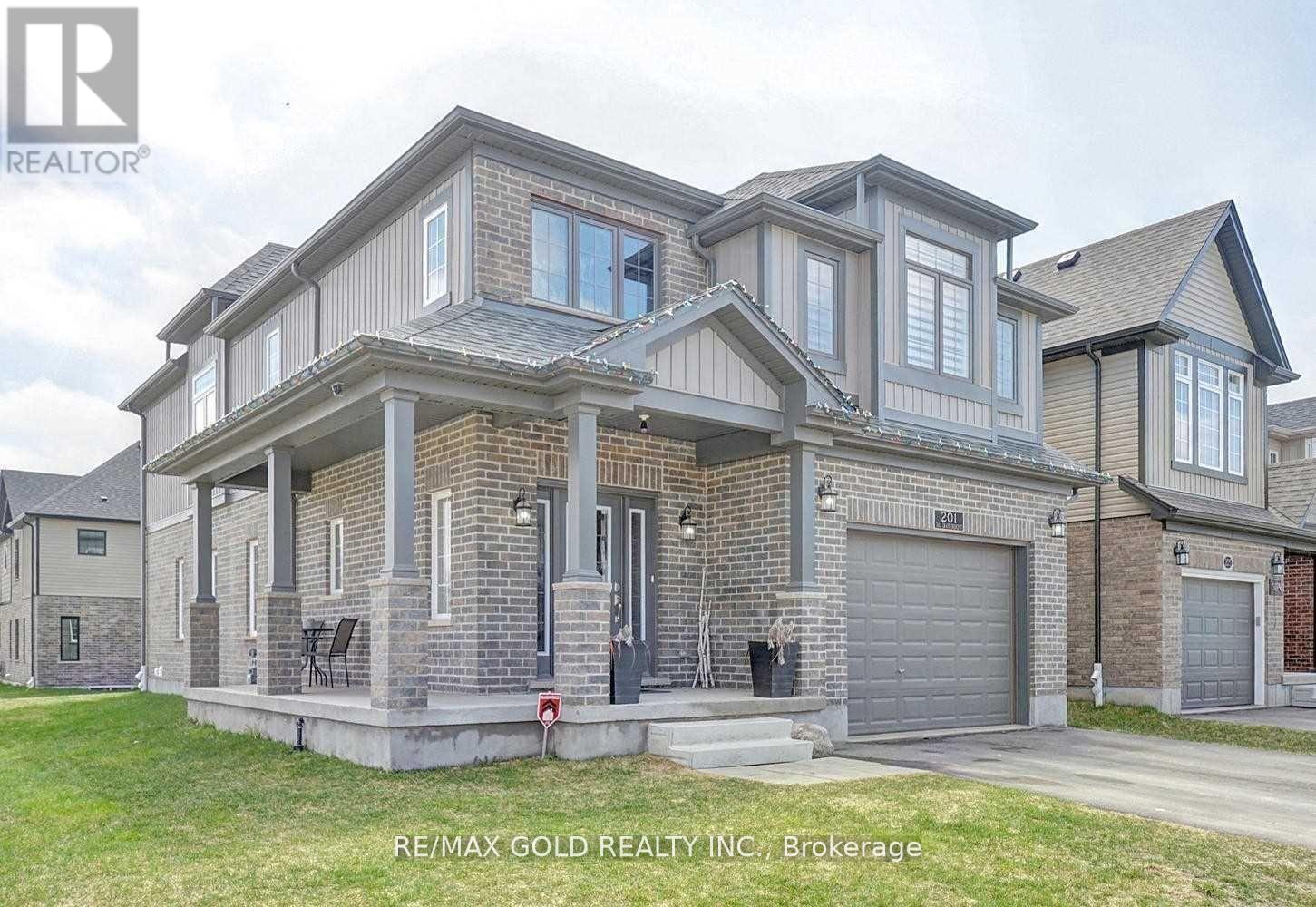 MLS® listing #29314055 for sale located at UPPER - 201 TALL GRASS CRESCENT