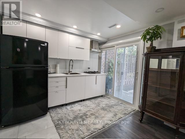 MLS® listing #29316815 for sale located at 5 - 49 RED ROBIN WAY