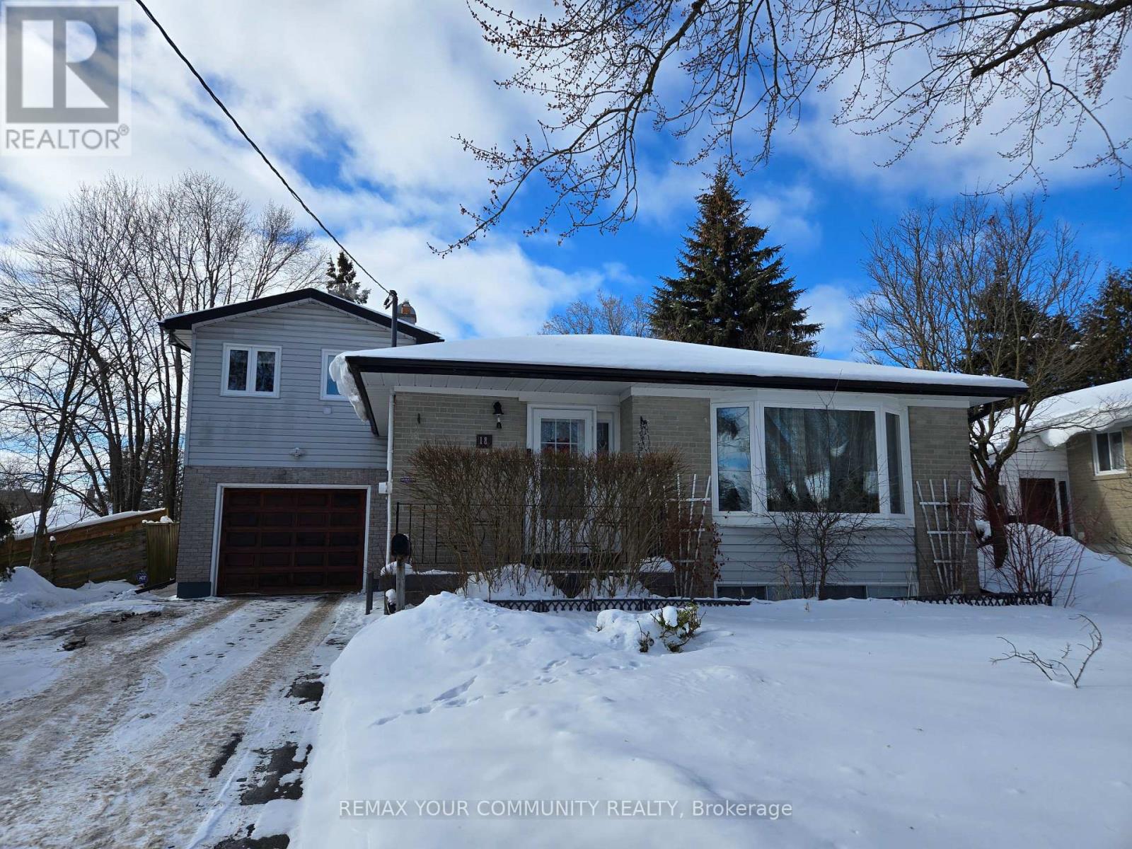 MLS® listing #29317256 for sale located at MAIN FLOOR - 18 COLLINS CRESCENT