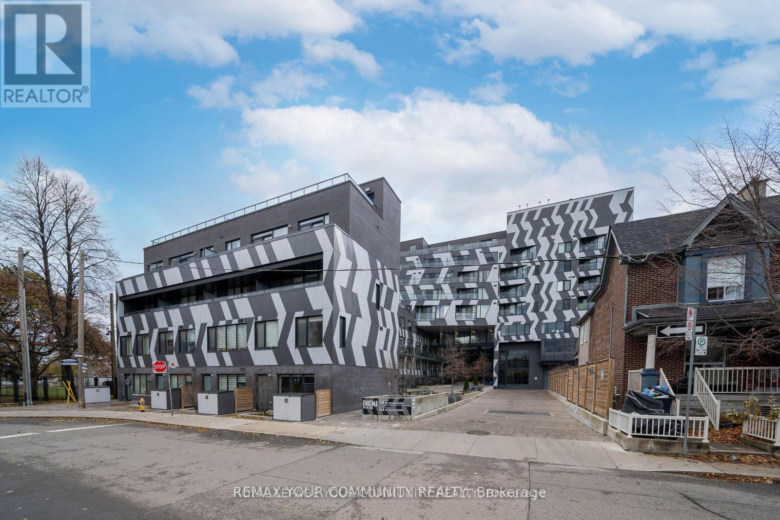 MLS® listing #29317397 for sale located at 602 - 138 ST.HELENS AVENUE