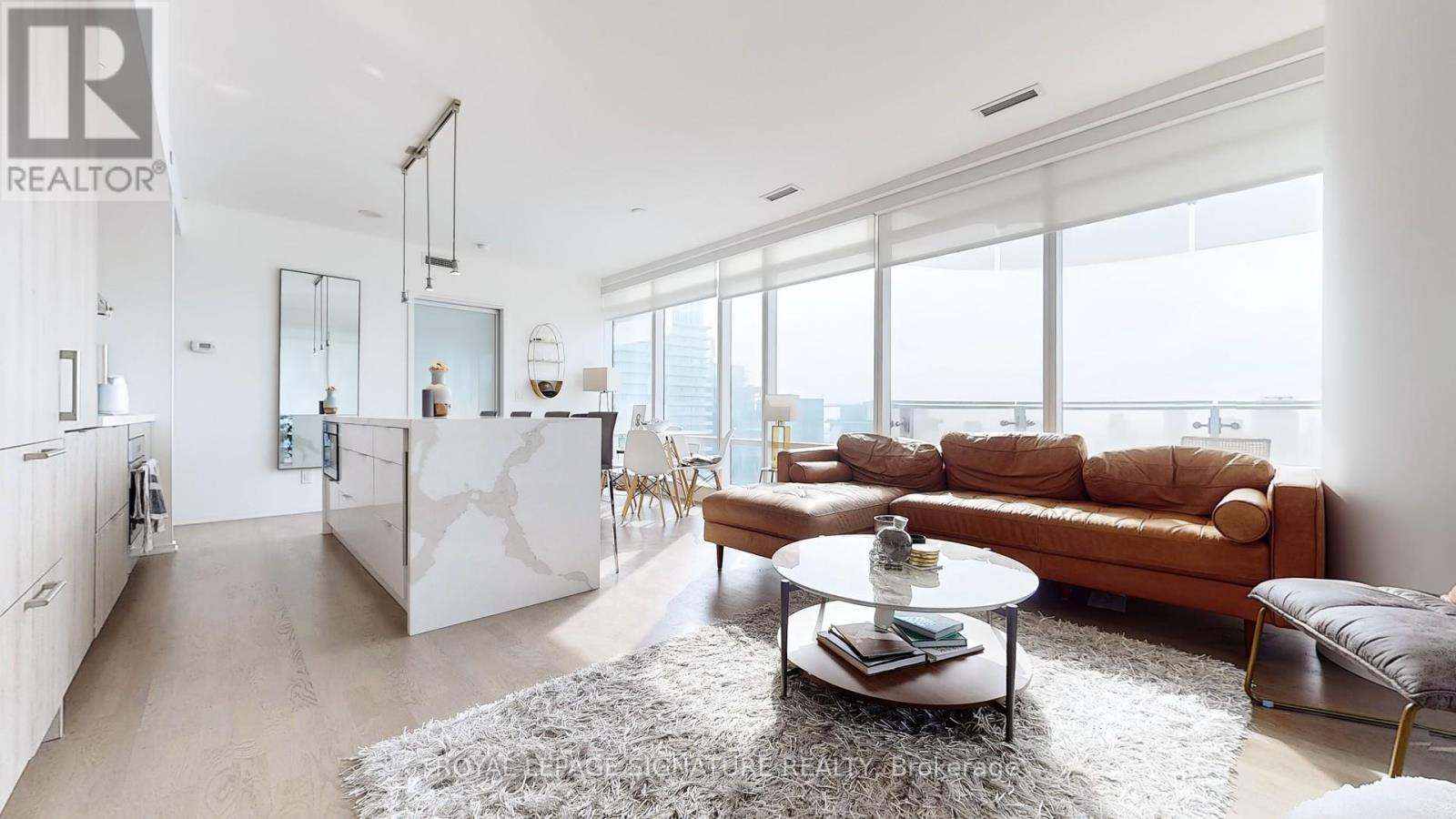 MLS® listing #29317403 for sale located at 4406 - 1 BLOOR STREET E