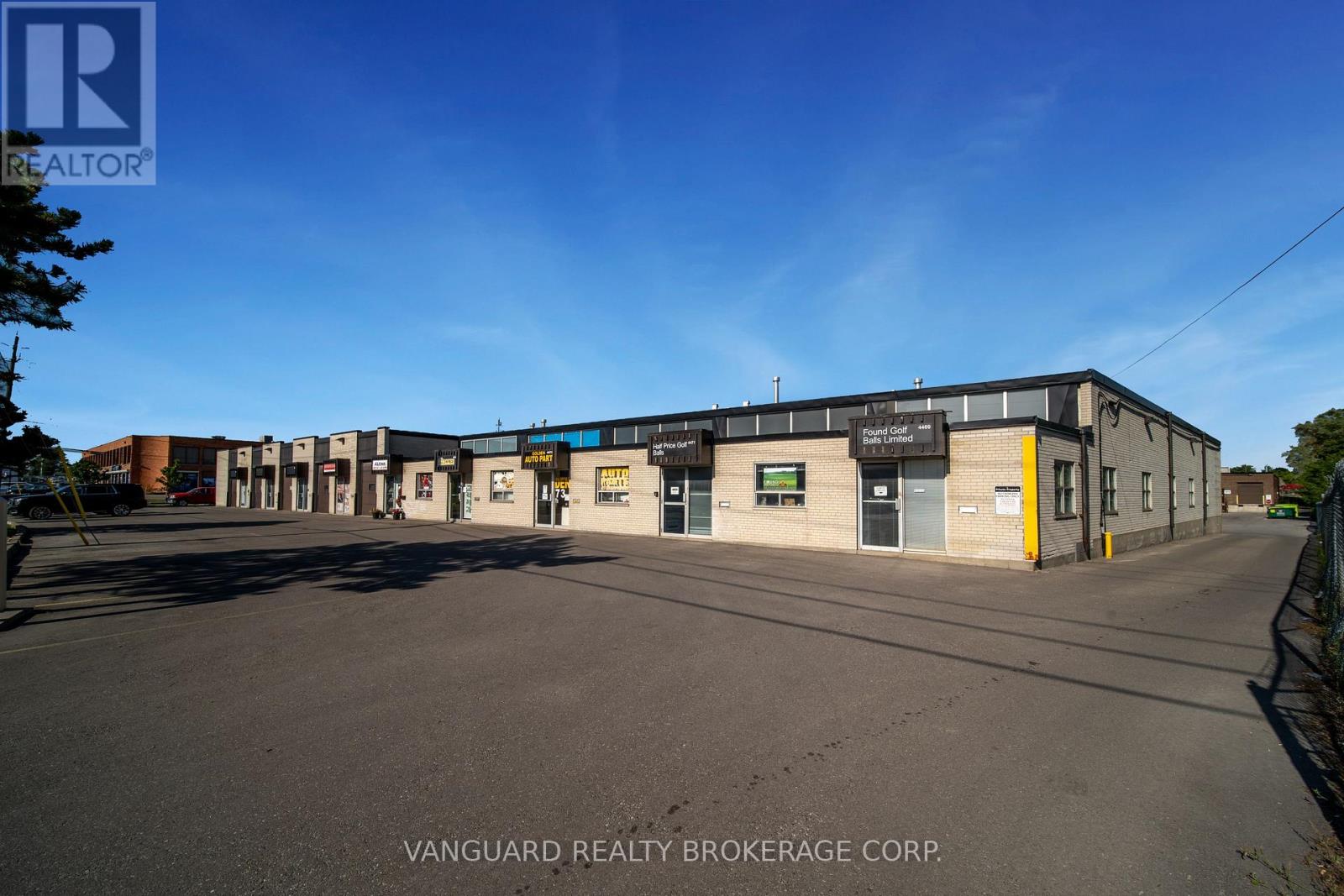 MLS® listing #29317504 for sale located at 4469-4471 CHESSWOOD DRIVE