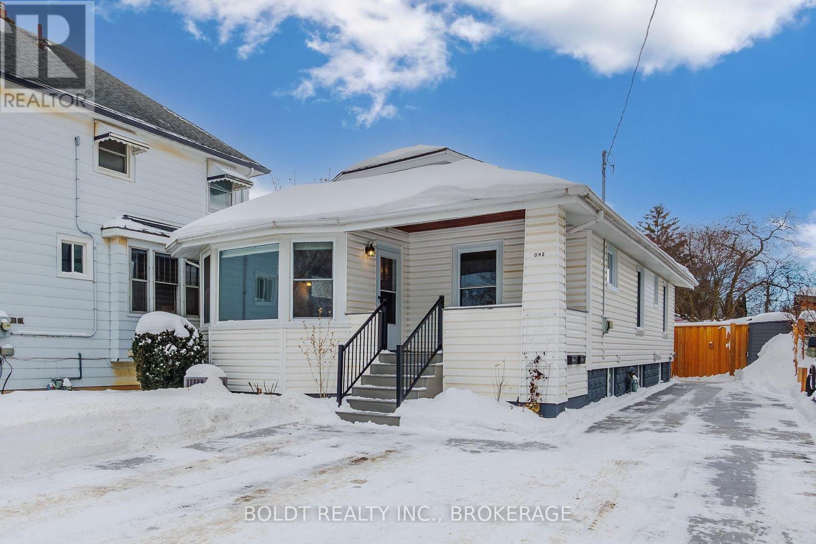 MLS® listing #29317864 for sale located at 1 TAYLOR AVENUE