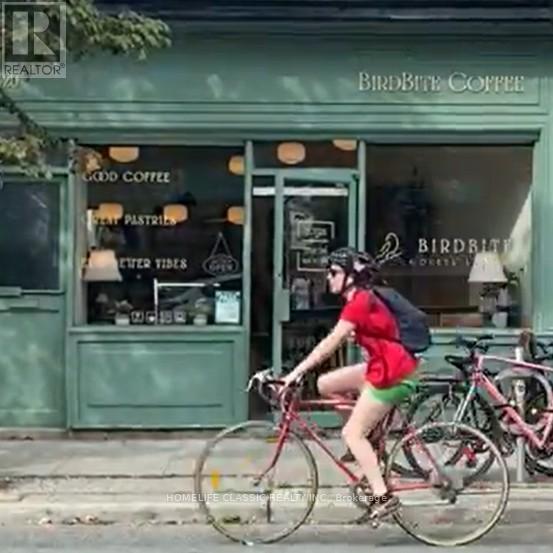 MLS® listing #29320243 for sale located at 1420 DUNDAS STREET W