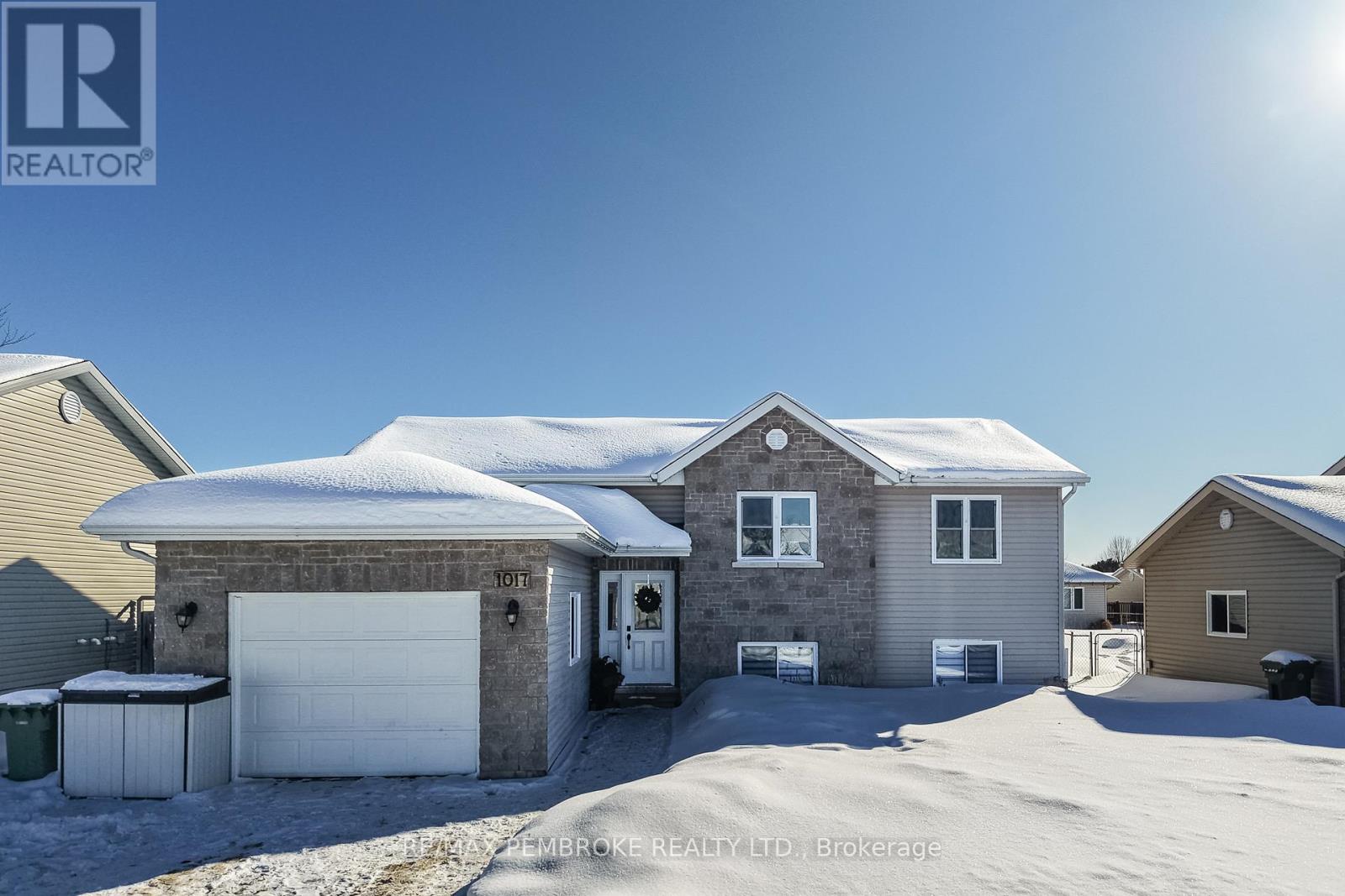 MLS® listing #29321932 for sale located at 1017 RIVERSTONE TRAIL