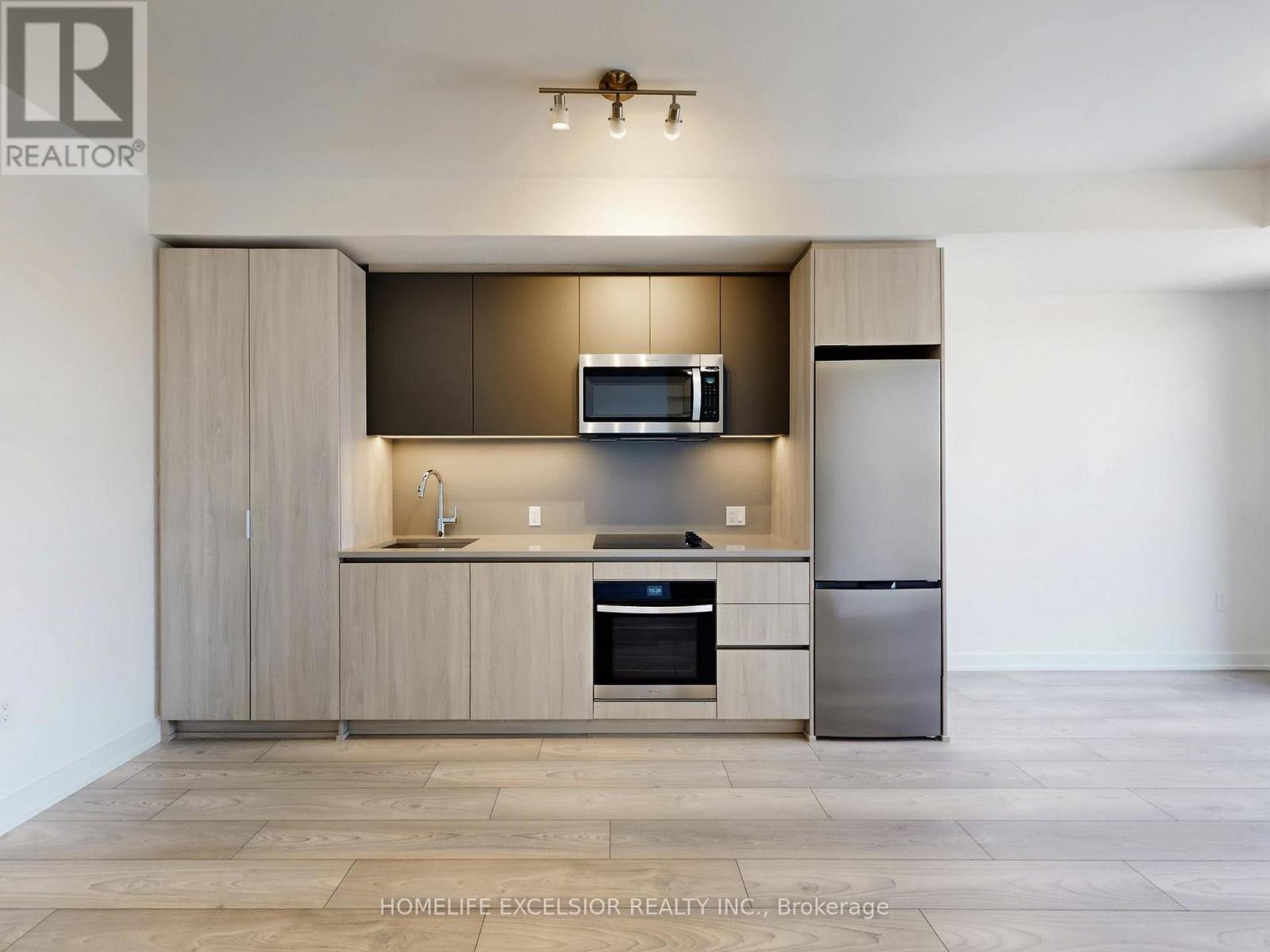 MLS® listing #29321940 for sale located at 1702 - 5858 YONGE STREET