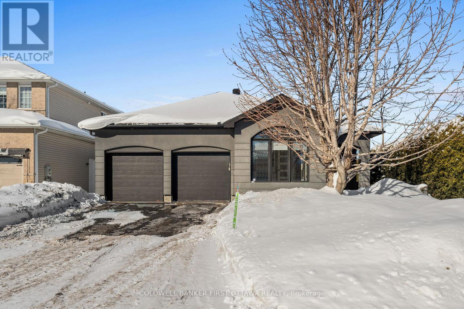 MLS® listing #29322072 for sale located at 1828 HEATHERSTONE CRESCENT