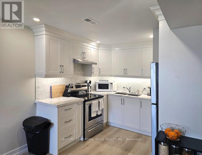 MLS® listing #29322293 for sale located at LOWER - 40 WAYWELL STREET