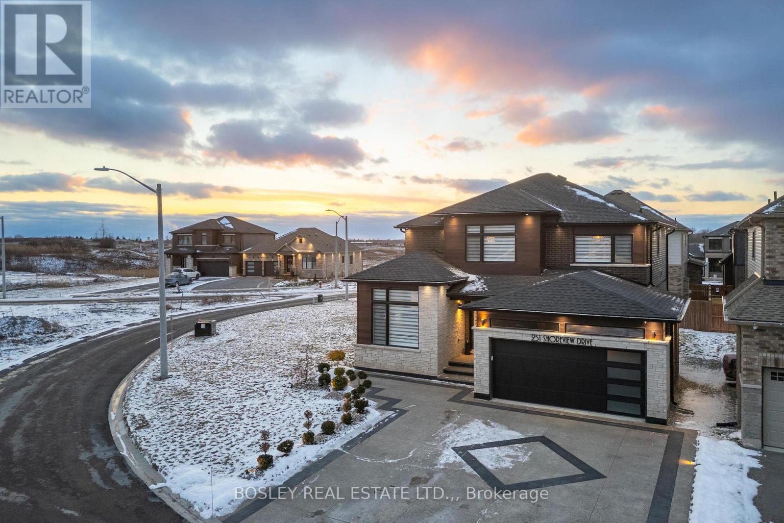 MLS® listing #29322382 for sale located at 251 SHOREVIEW DRIVE