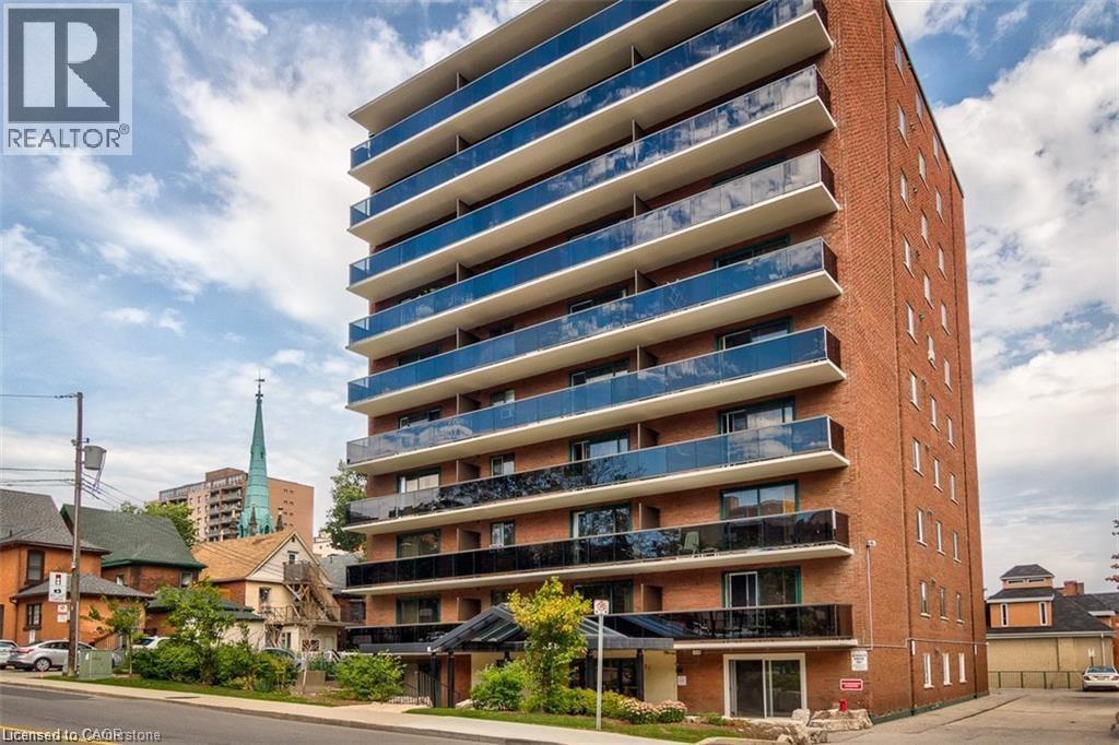 MLS® listing #29324314 for sale located at 81 CHARLTON Avenue Unit# 203