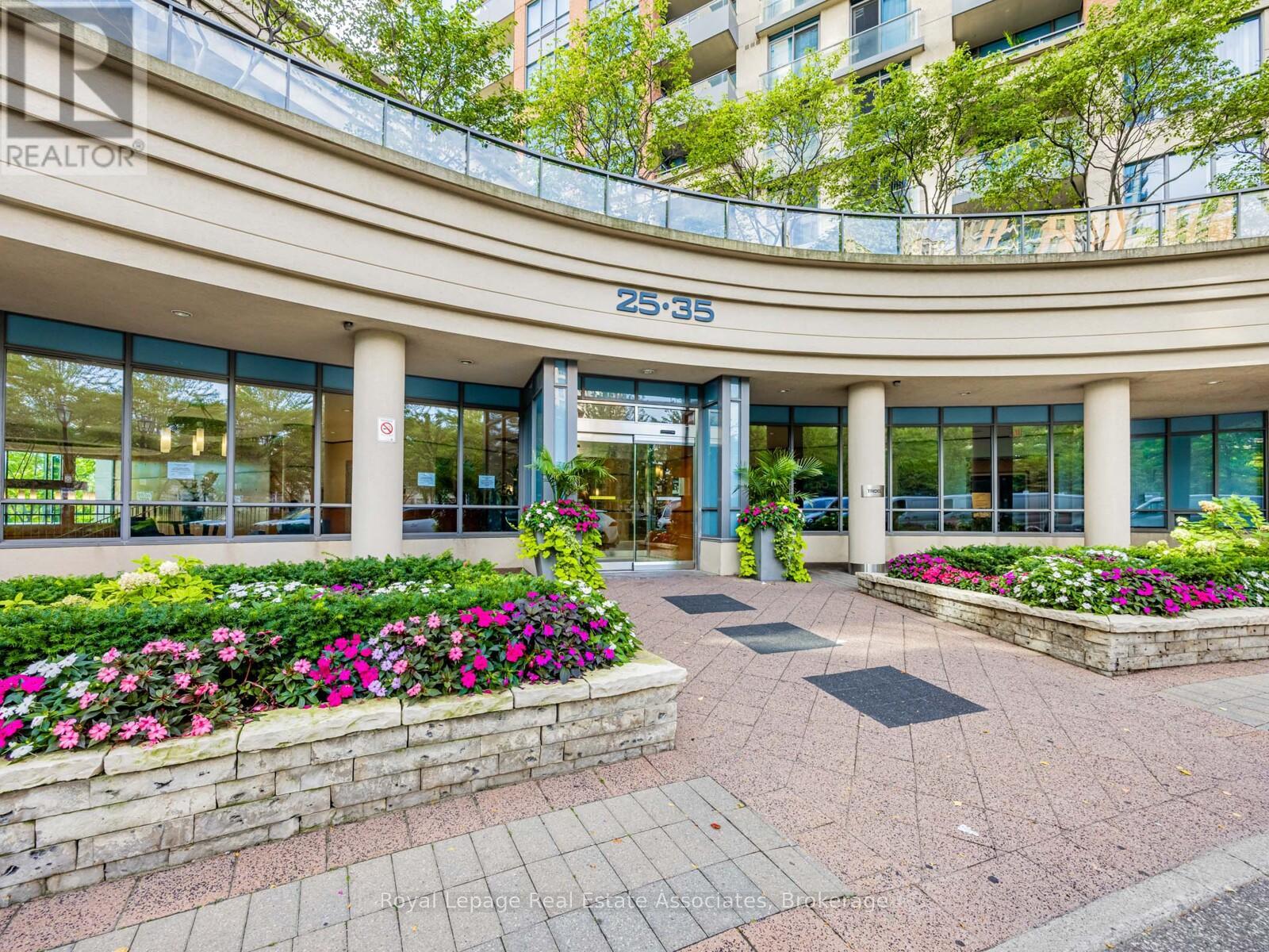 MLS® listing #29324340 for sale located at 335 - 35 VIKING LANE