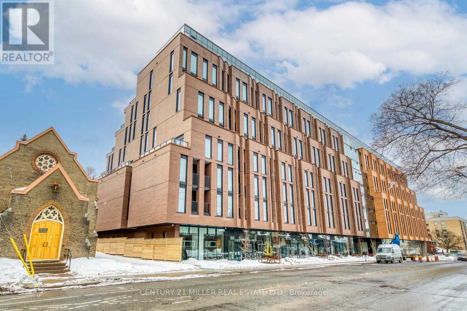 MLS® listing #29325003 for sale located at 307 - 1720 BAYVIEW AVENUE