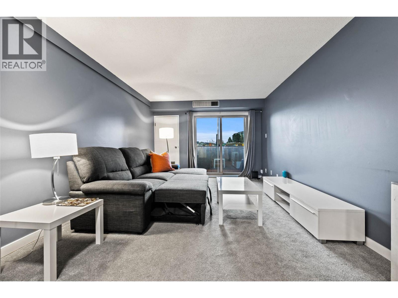 MLS® listing #29326225 for sale located at 1560 Summit Drive Unit# 115