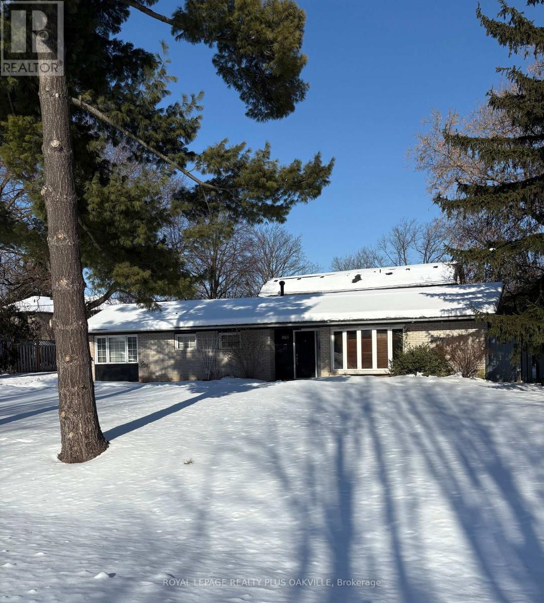 MLS® listing #29327755 for sale located at 1065 BOMORDA DRIVE