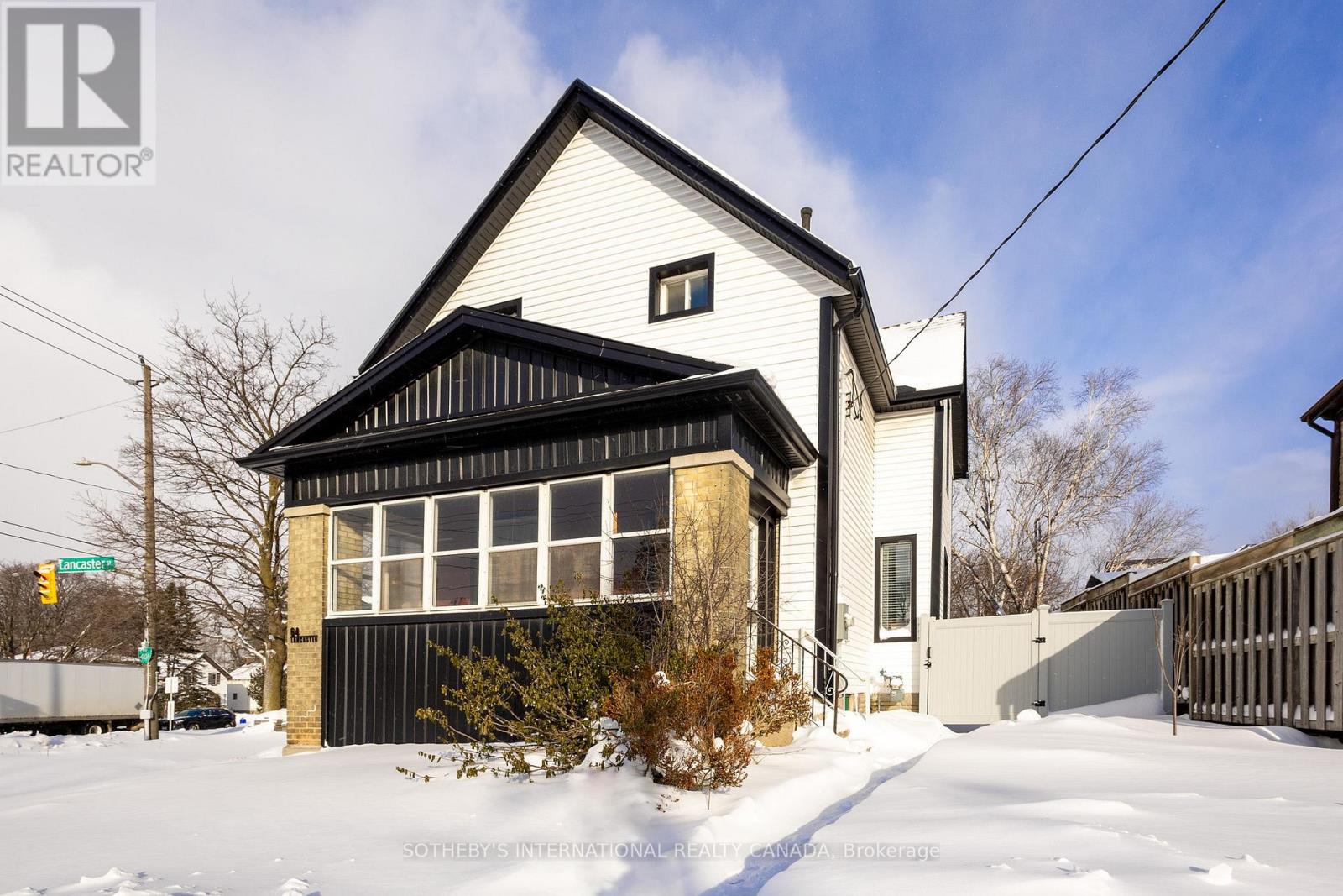 MLS® listing #29328567 for sale located at 64 LANCASTER STREET W