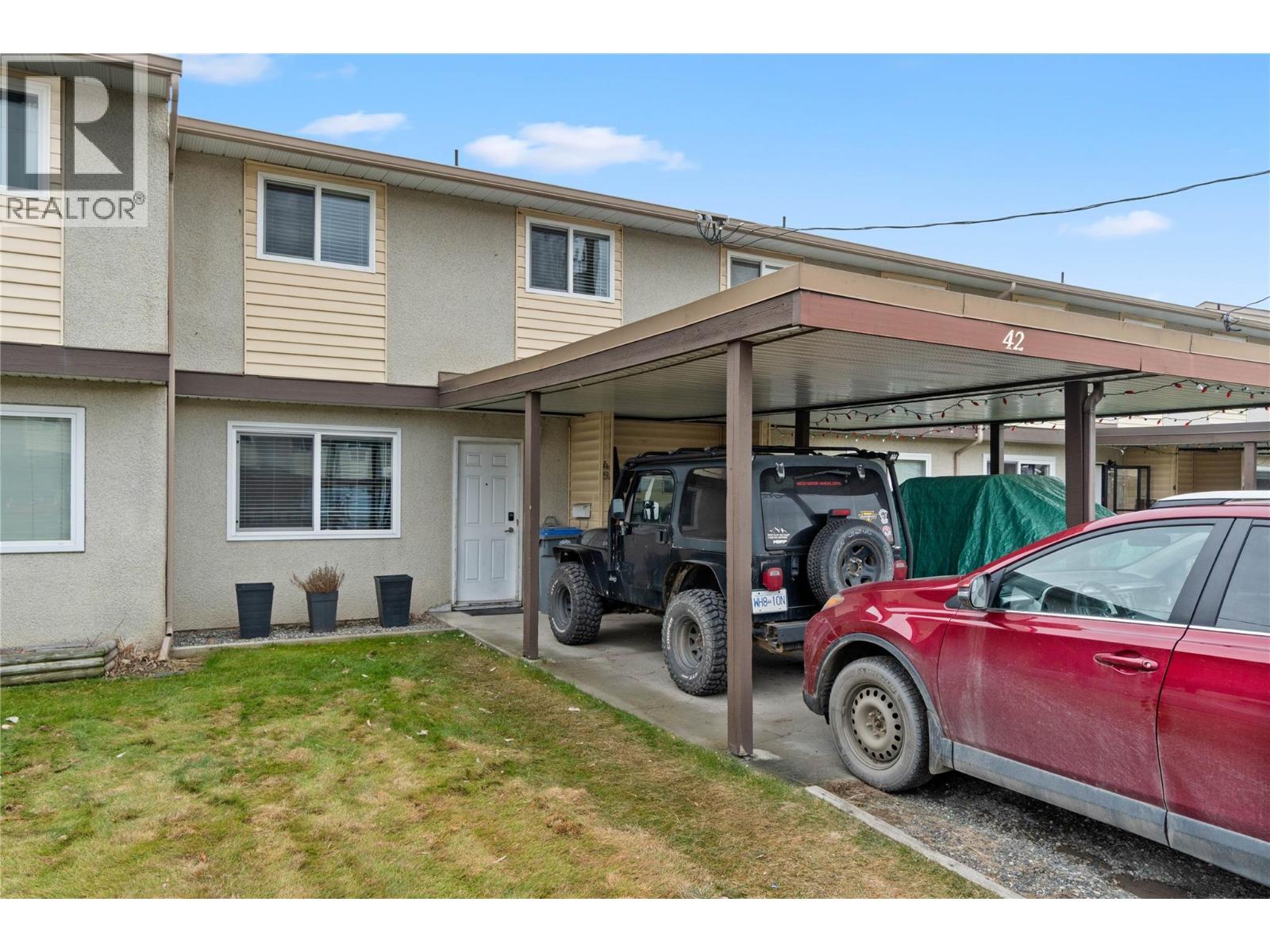 MLS® listing #29330565 for sale located at 1697 Greenfield Avenue Unit# 42